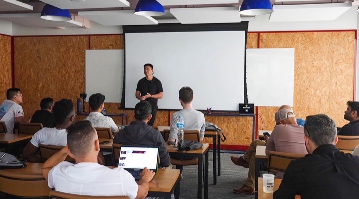 Mike leading a live dating coaching workshop
